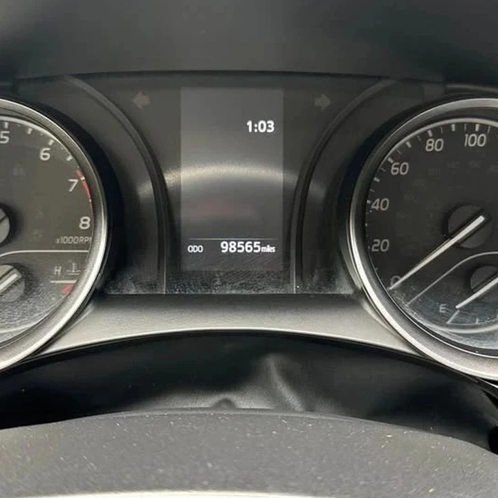 Toyota Camry 2022 - 4