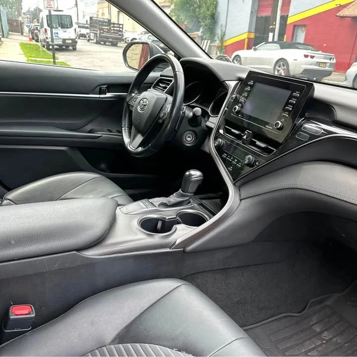 Toyota Camry 2022 - 10