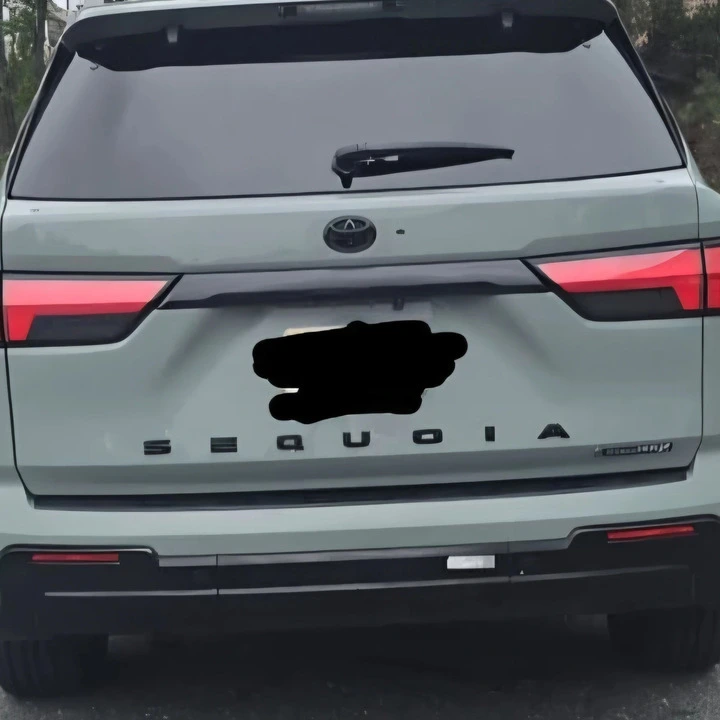 Toyota Sequoia 2025 - 7