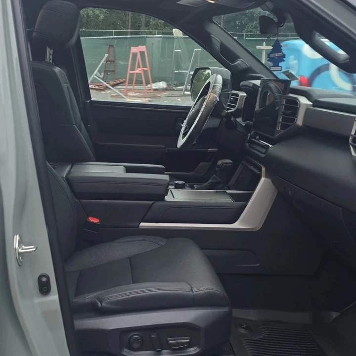 Toyota Sequoia 2025 - 10