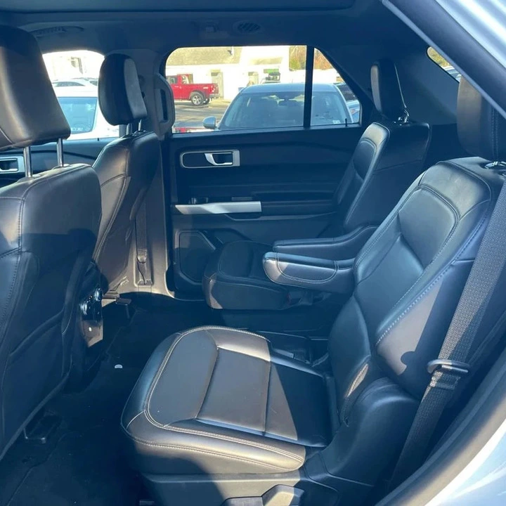 Ford Explorer 2021 - 8